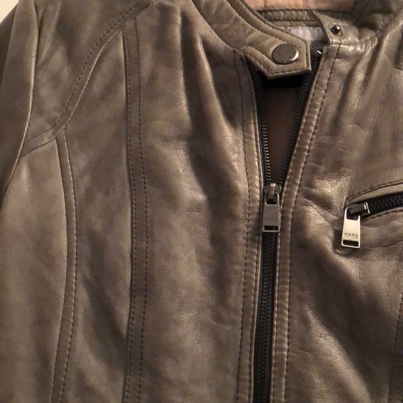 Andrew Marc leather jacket - Picture 2 of 6
